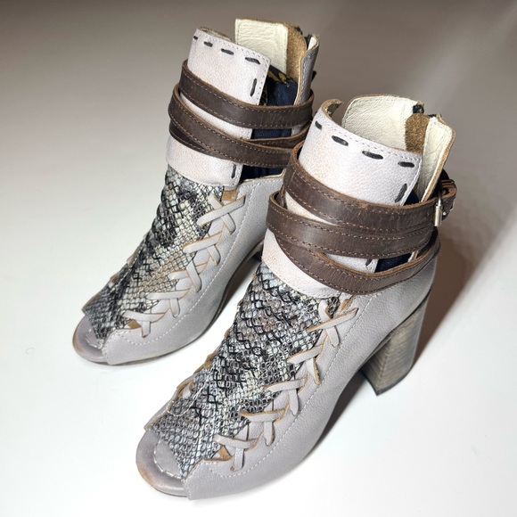 Freebird Women’s Eagle Strappy Ankle Heels Sandals Open Toe Booties Size - 7 - Picture 1 of 12